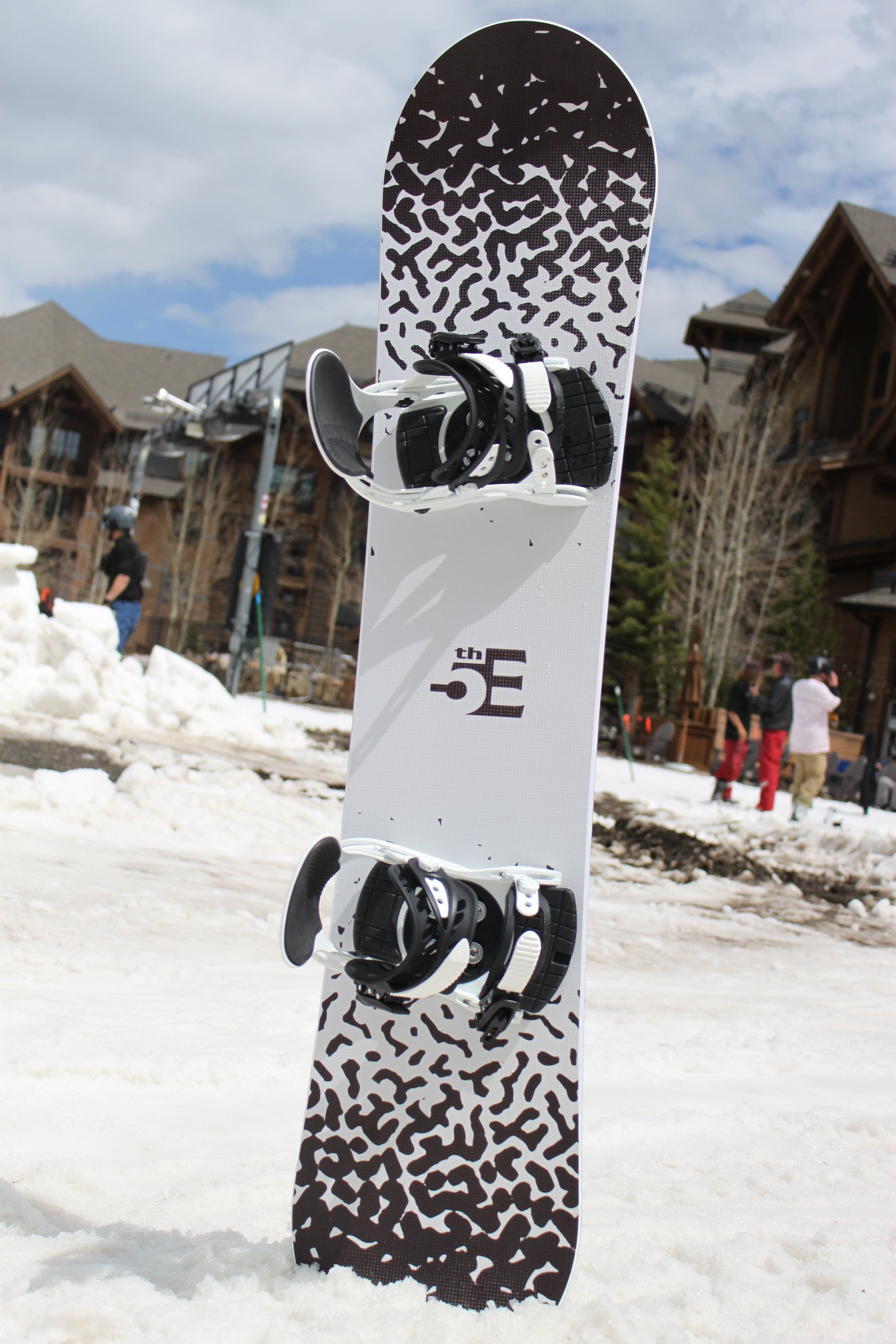 5th Element Spark Kids Snowboard - Lifestyle
